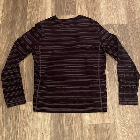GUESS V Neck Long Sleeve Black and Gray Striped Shirt Men's Size Large - Picture 2 of 8